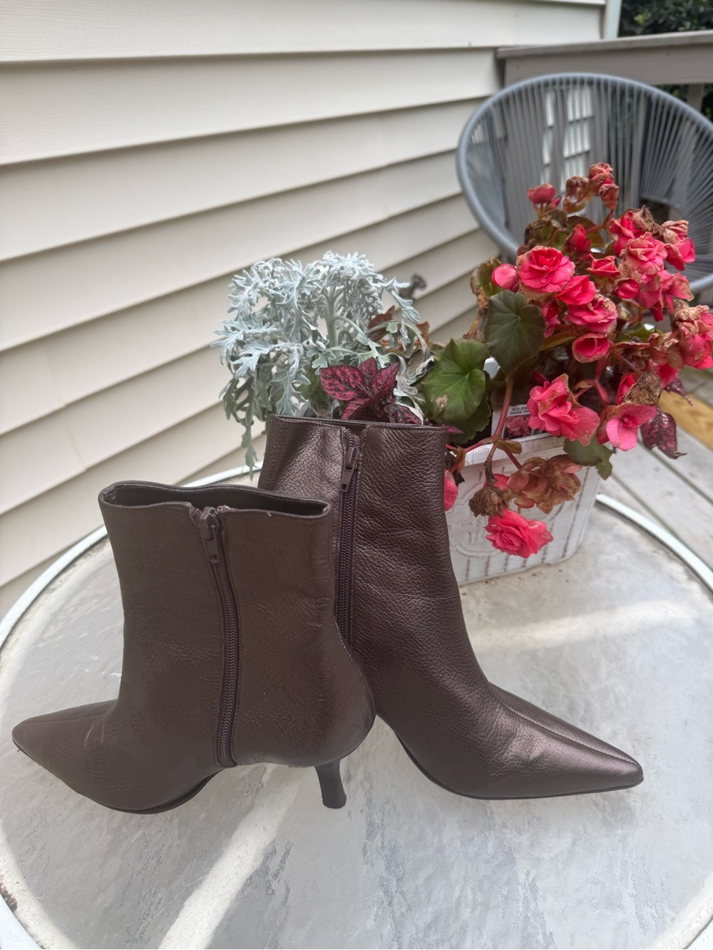 Paraphrase Women's Bronze Leather Ankle Booties